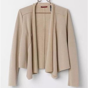 Flyaway Cardigan
RED BY BKE size M new